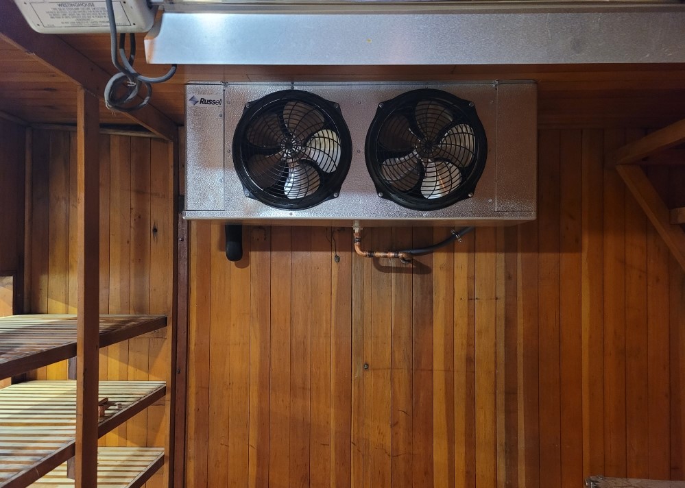 Our commercial refrigeration services include: